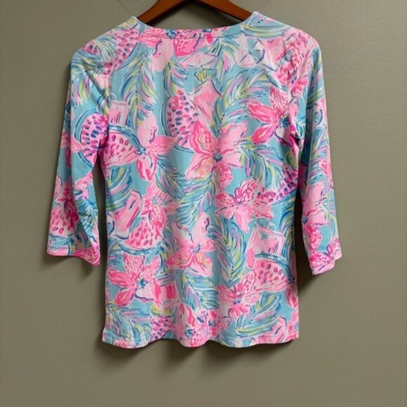 Lilly Pultizer Women Chilly Lilly Floral Top Size S UPF 50+ Resort Vacation - Picture 2 of 8